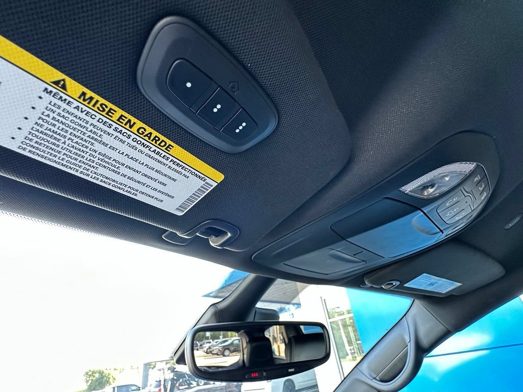 2025 Chrysler Pacifica Select - Photo 40