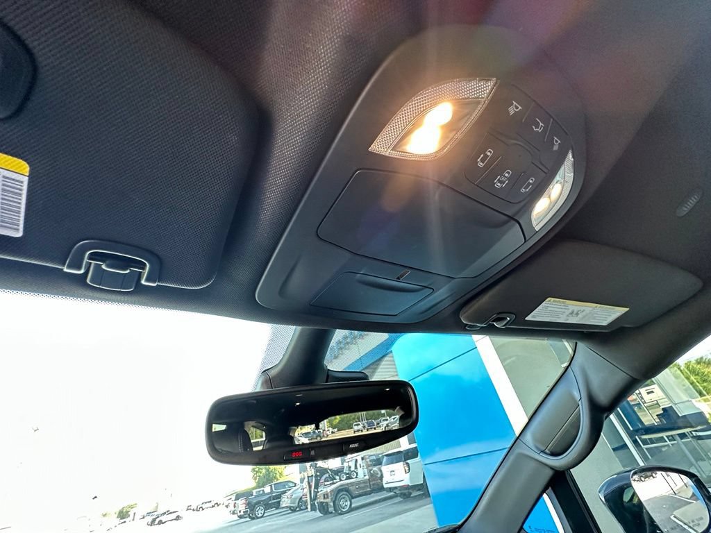 2025 Chrysler Pacifica Select - Photo 38