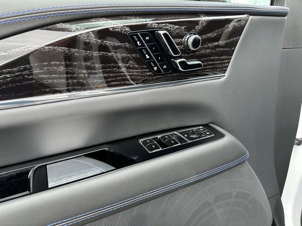 2025 Cadillac Escalade IQ Sport 1 - Photo 35