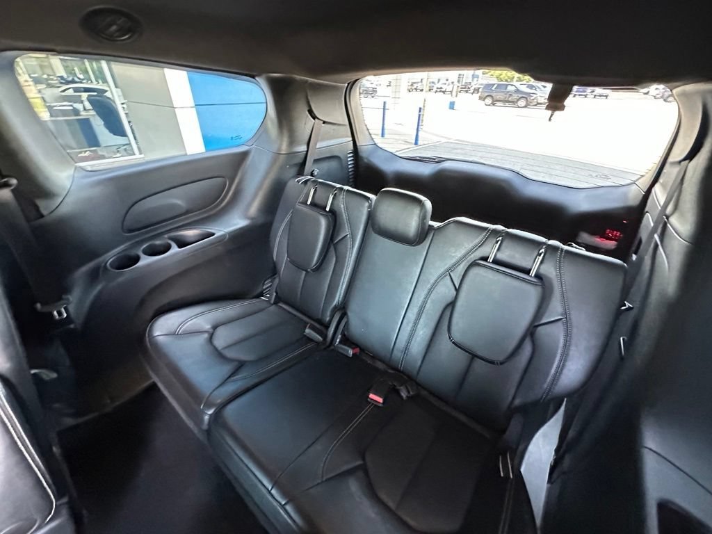 2025 Chrysler Pacifica Select - Photo 24