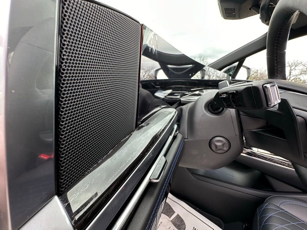 2025 Cadillac Escalade IQ Sport 1 - Photo 37