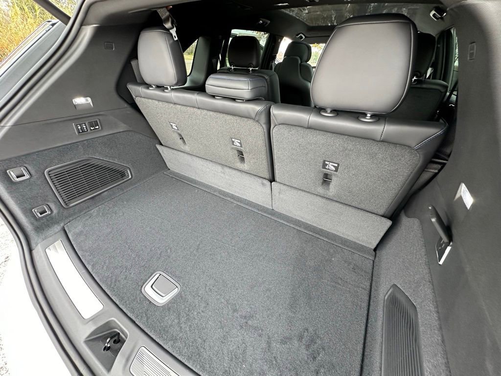 2025 Cadillac Escalade IQ Sport 1 - Photo 13