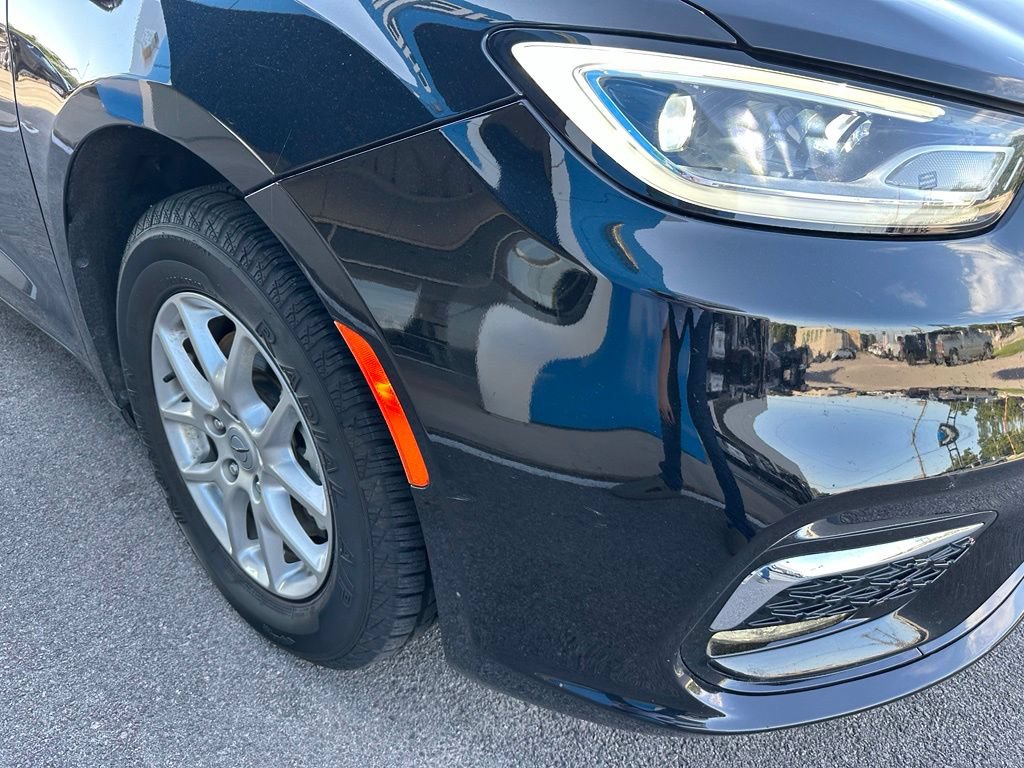 2025 Chrysler Pacifica Select - Photo 10