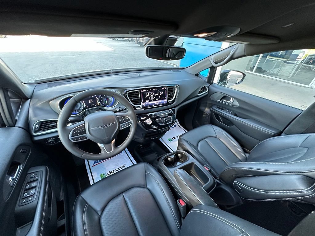 2025 Chrysler Pacifica Select - Photo 20