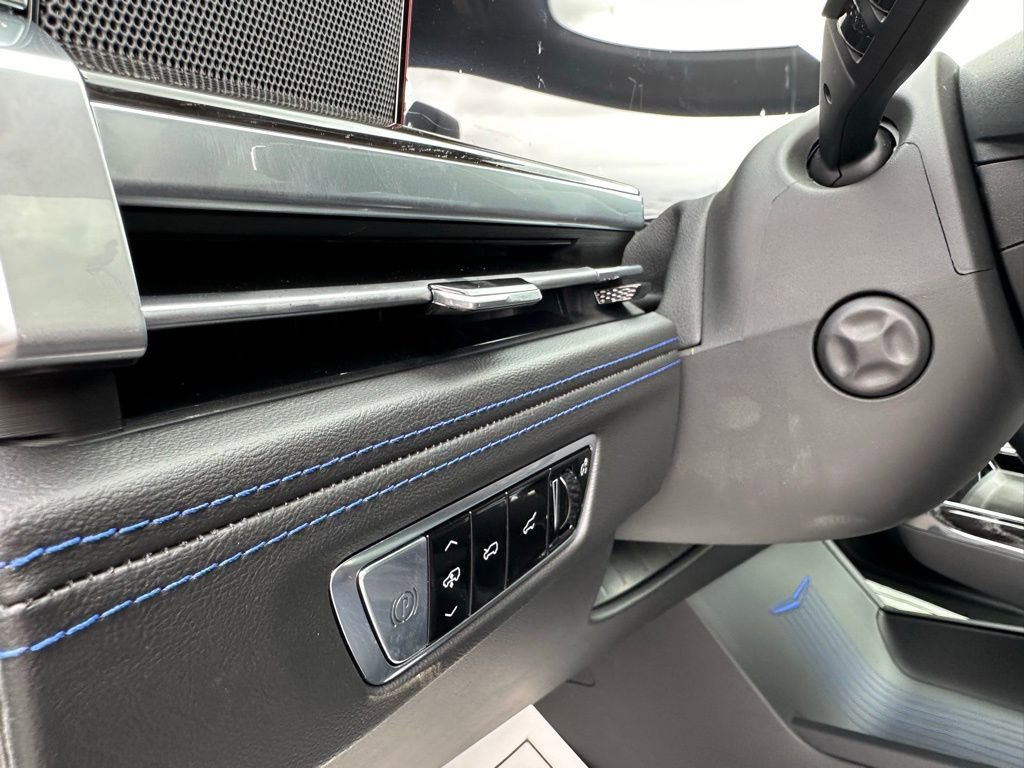 2025 Cadillac Escalade IQ Sport 1 - Photo 36