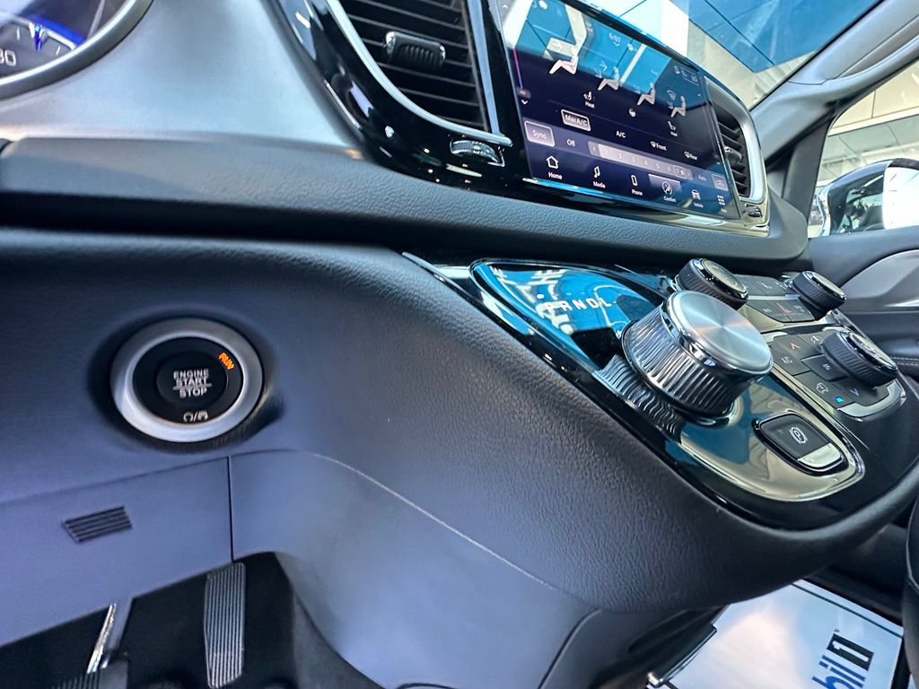 2025 Chrysler Pacifica Select - Photo 37