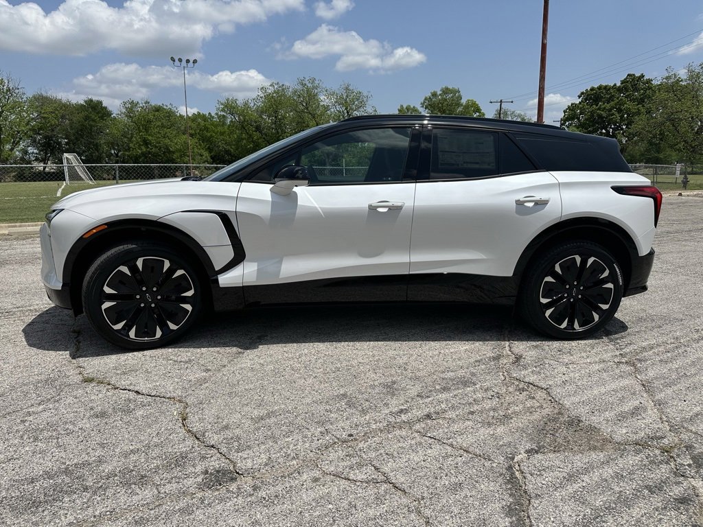2025 Chevrolet Blazer EV RS photo 2