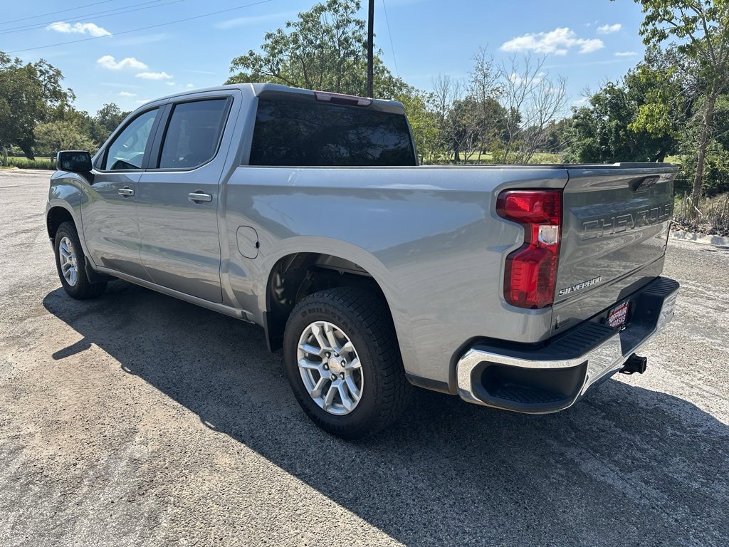 2023 Chevrolet Silverado 1500 LT photo 3
