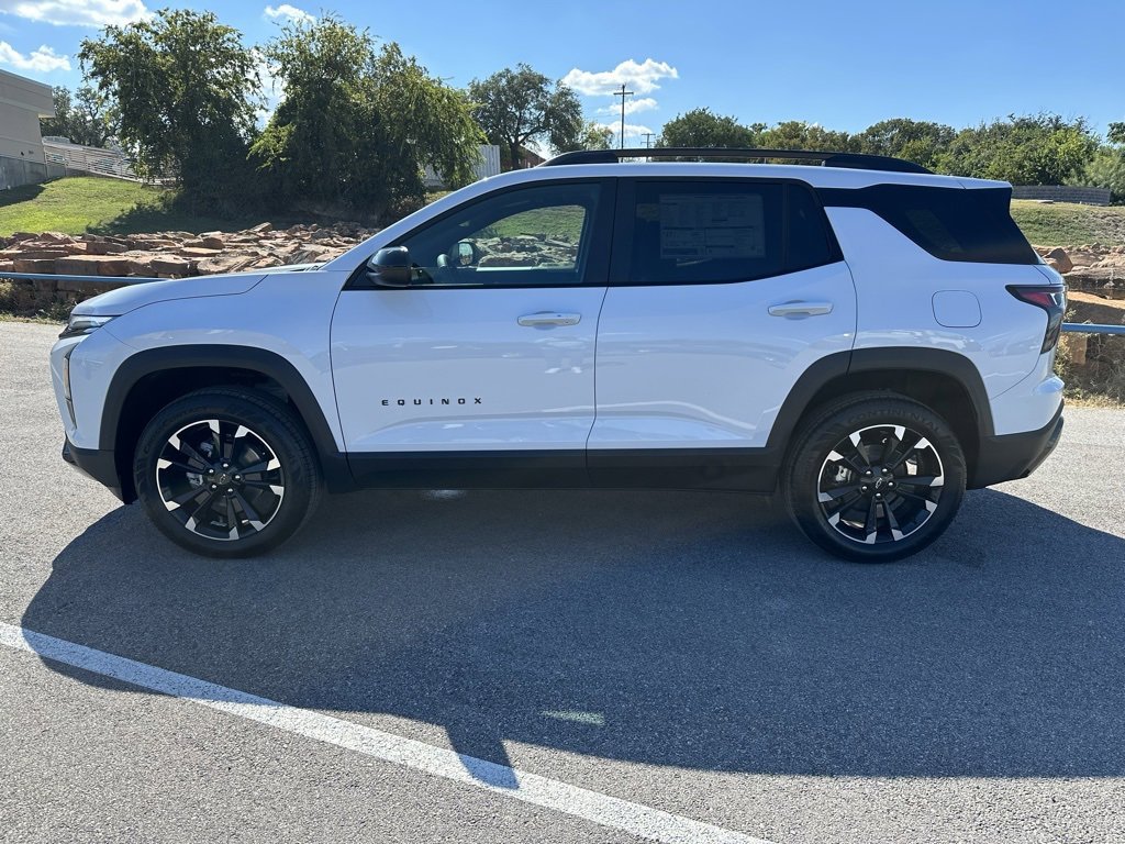 2026 Chevrolet Equinox RS photo 2