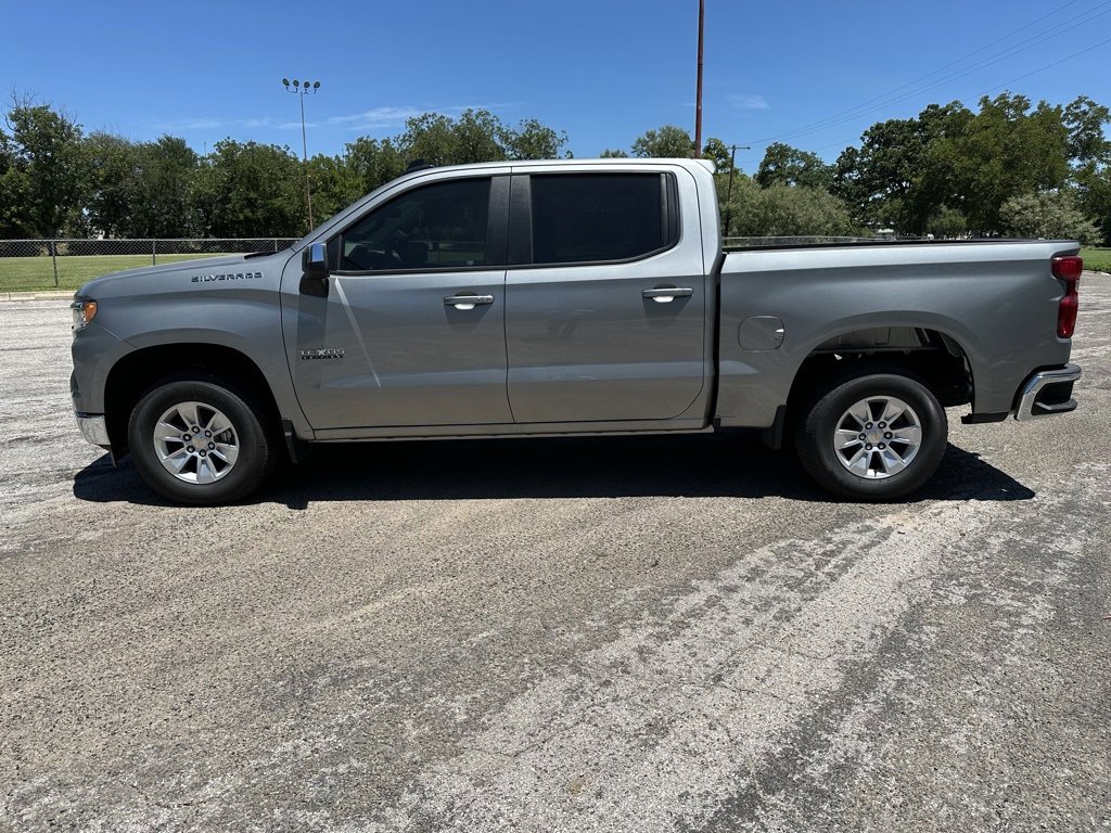 2025 Chevrolet Silverado 1500 LT photo 2