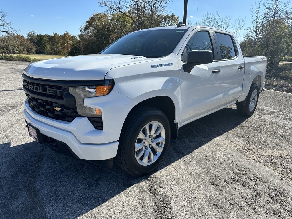 2026 Chevrolet Silverado 1500 Custom's photo
