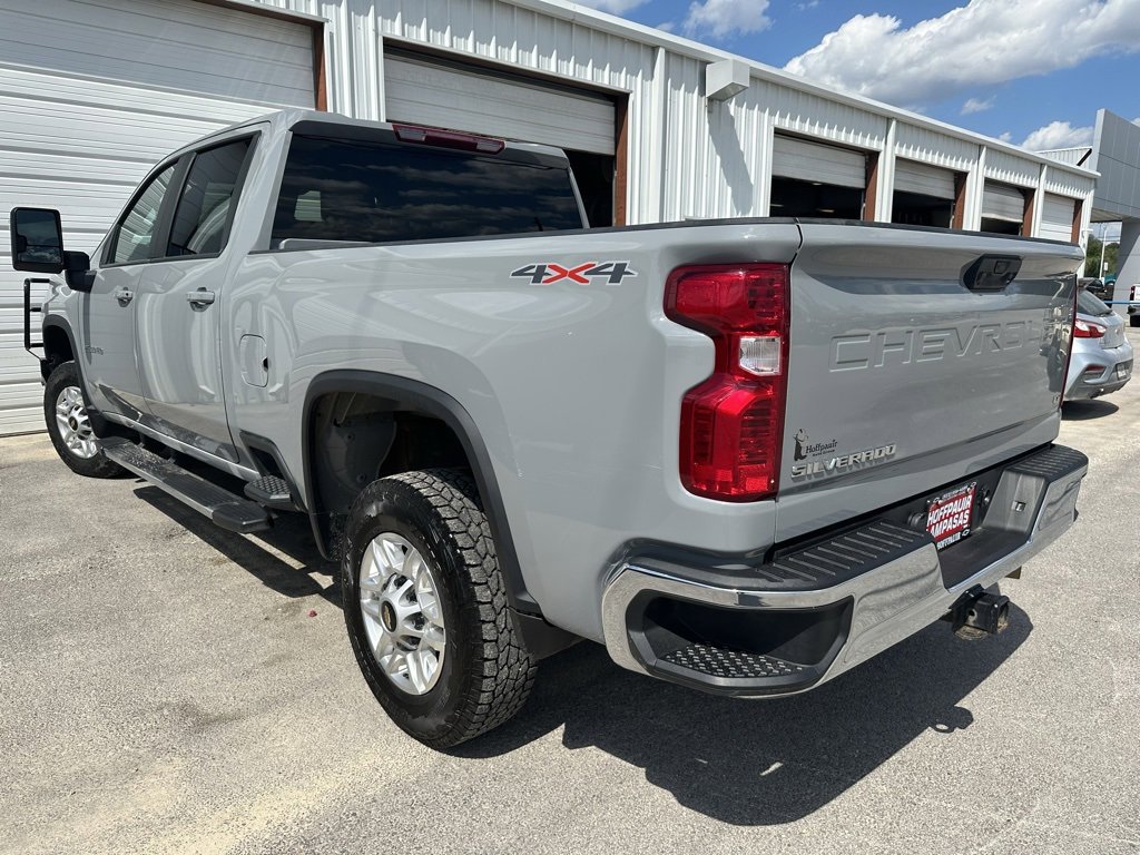 2024 Chevrolet Silverado 2500HD LT photo 3