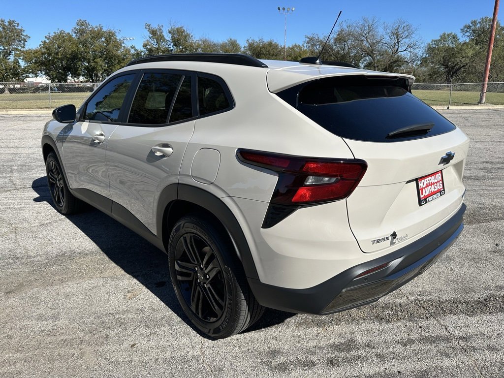 2026 Chevrolet Trax ACTIV photo 2