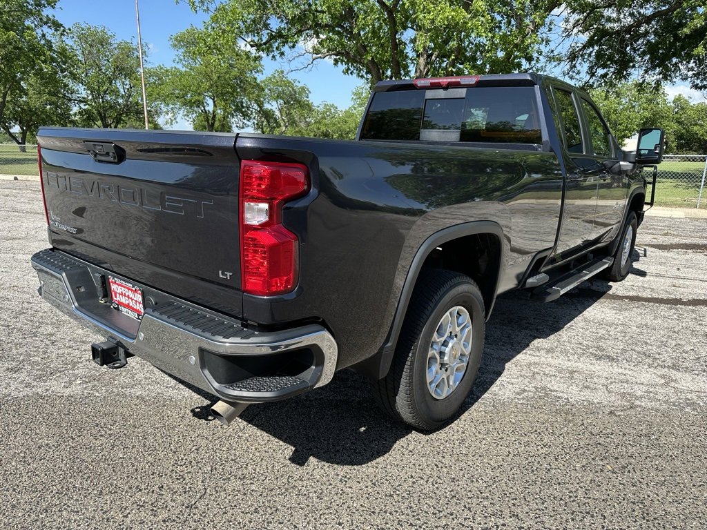 2024 Chevrolet Silverado 3500HD LT photo 3