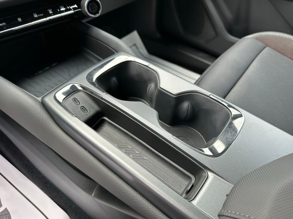 2025 Chevrolet Equinox EV RS - Photo 28