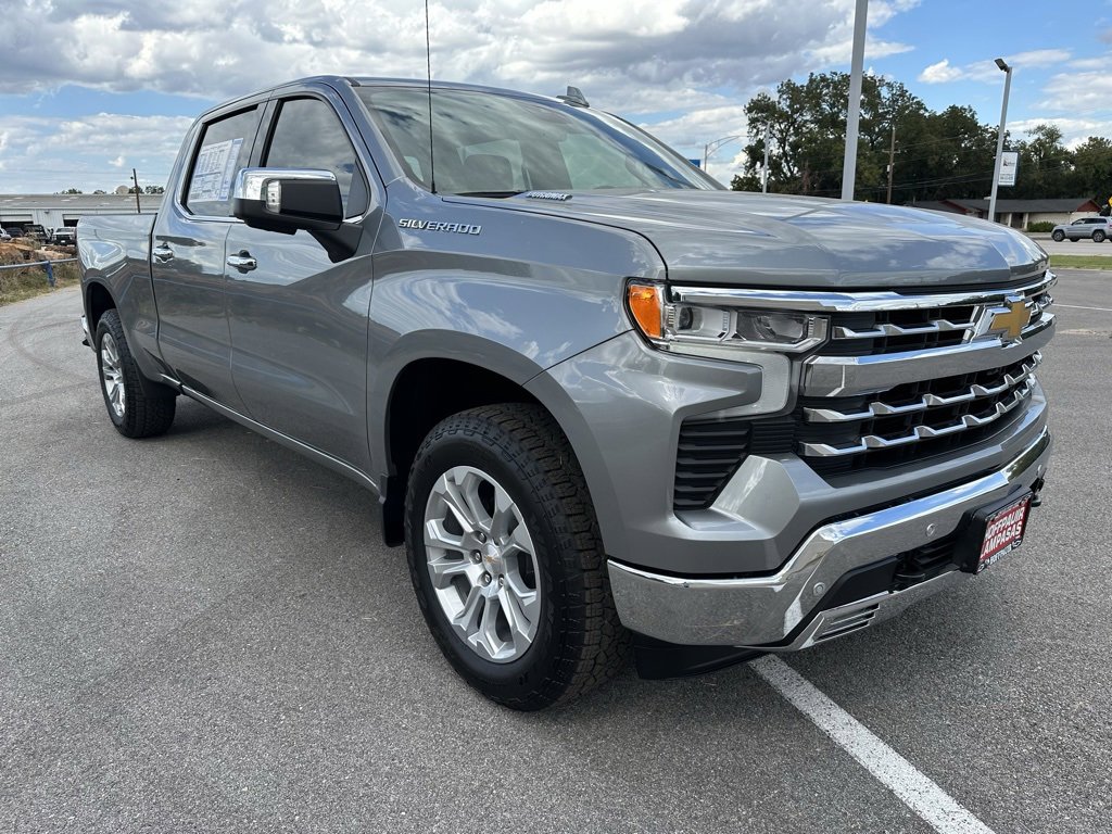 2026 Chevrolet Silverado 1500 LTZ photo 4