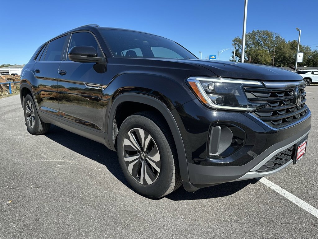 2024 Volkswagen Atlas Cross Sport SE photo 3