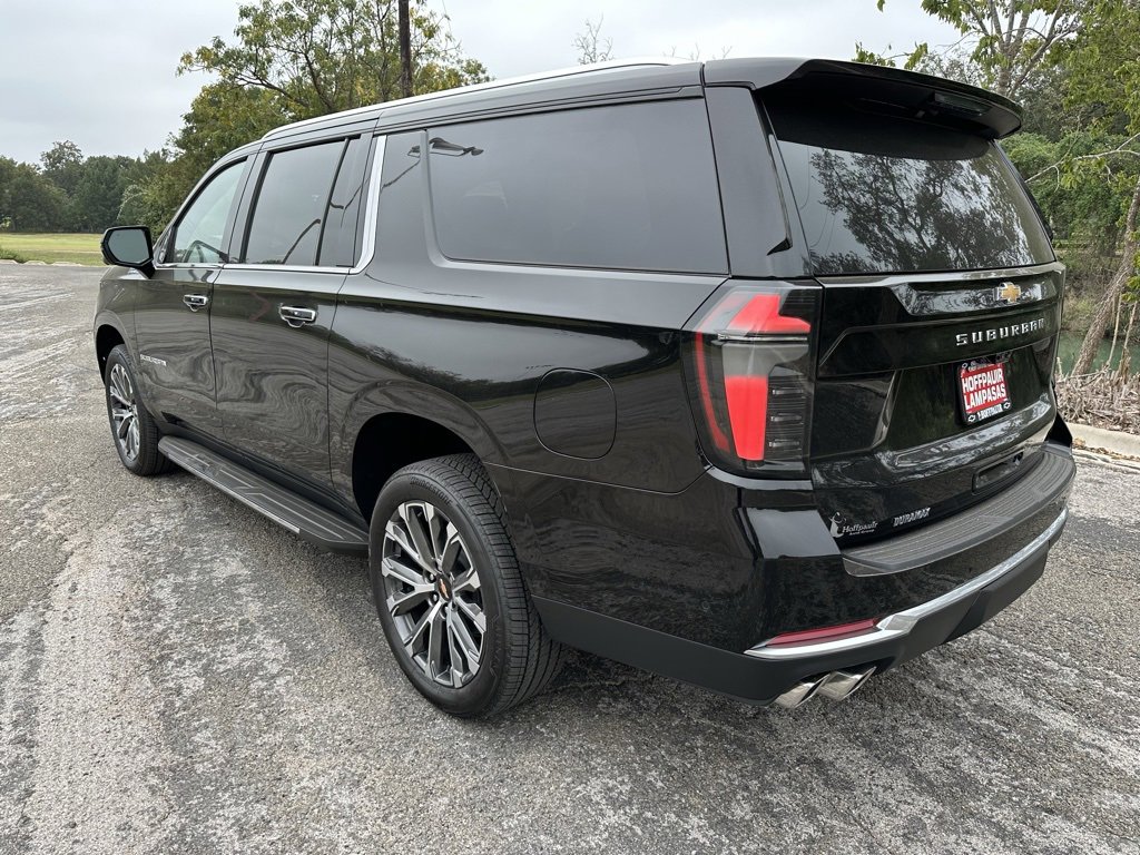 2026 Chevrolet Suburban High Country photo 3