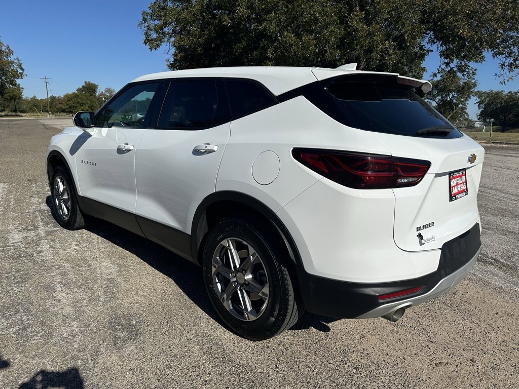 2025 Chevrolet Blazer 2LT photo 3