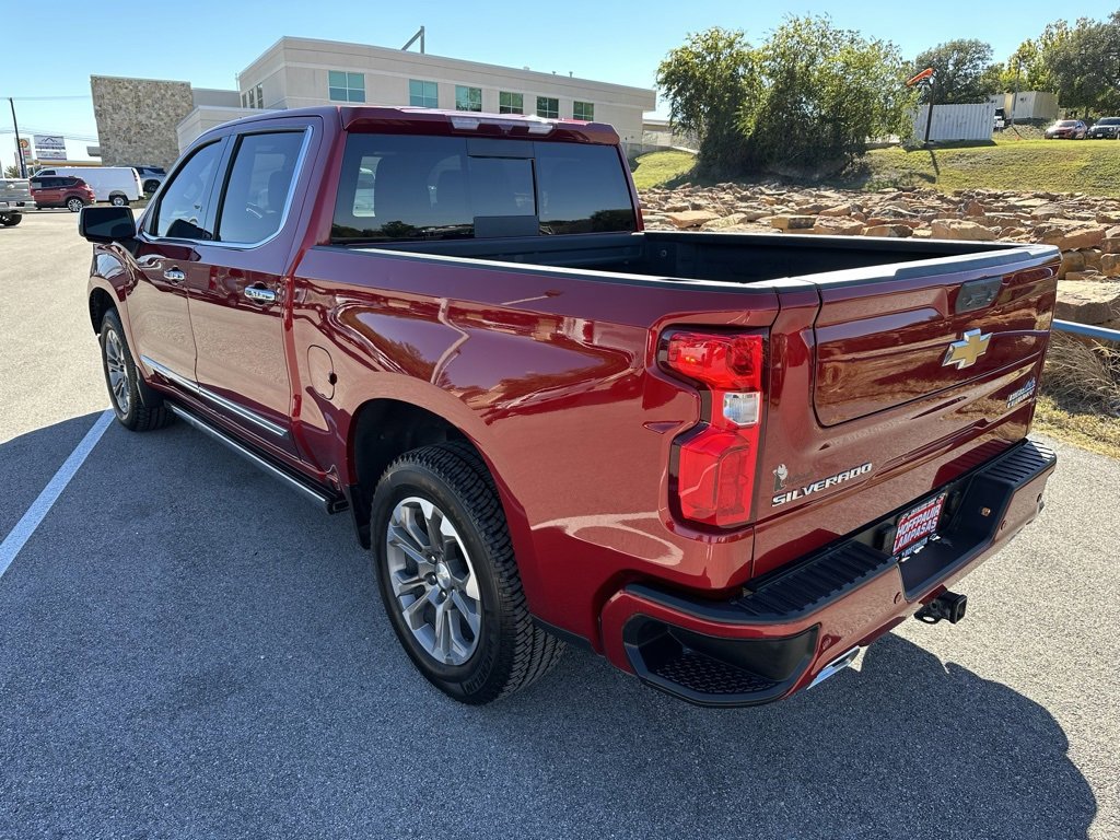 2023 Chevrolet Silverado 1500 High Country photo 3