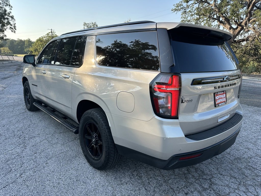 2024 Chevrolet Suburban Z71 photo 3