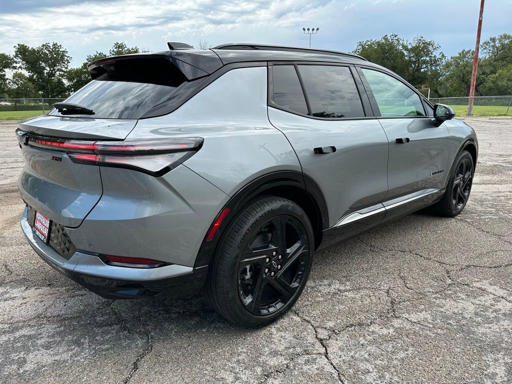 2025 Chevrolet Equinox EV RS - Photo 9