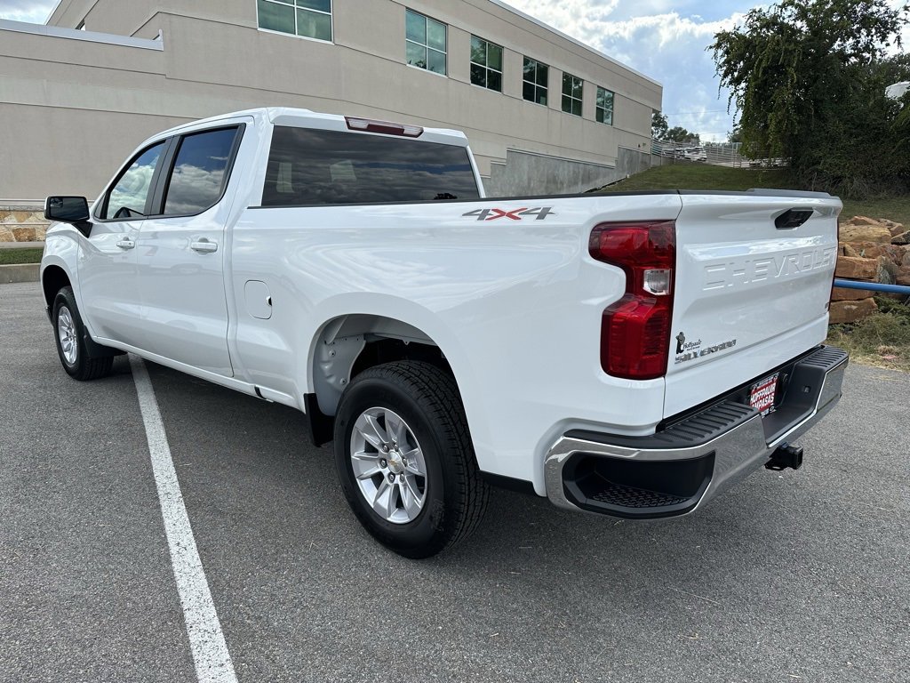 2026 Chevrolet Silverado 1500 LT photo 3