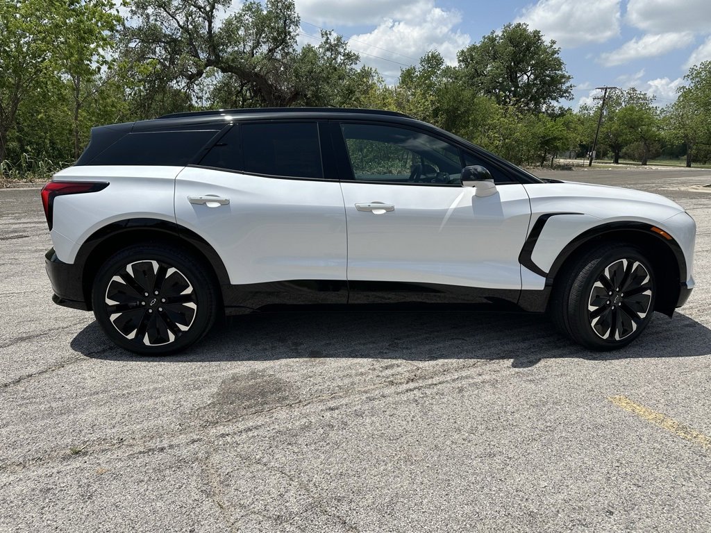 2025 Chevrolet Blazer EV RS photo 4