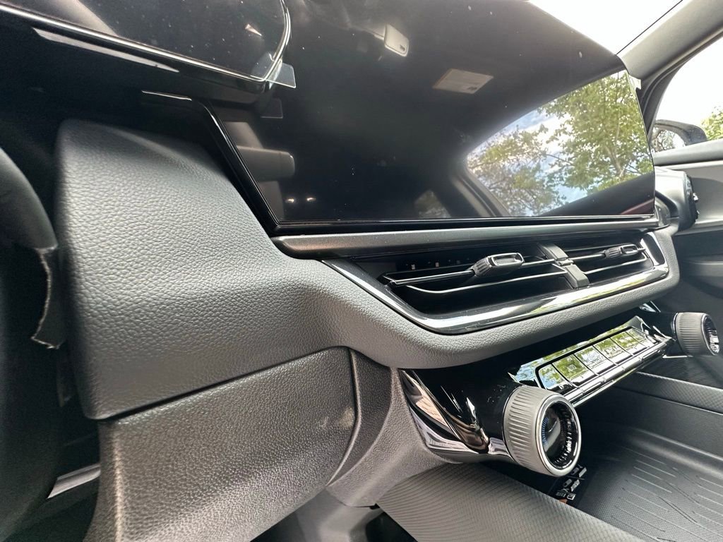 2025 Chevrolet Equinox EV RS - Photo 27