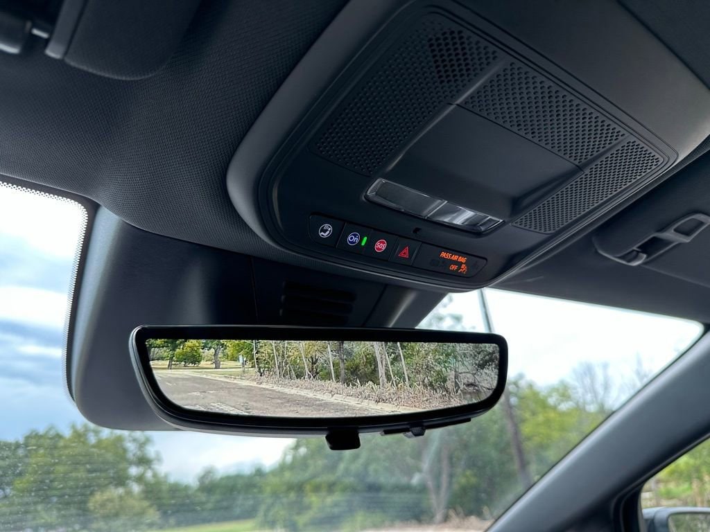 2025 Chevrolet Equinox EV RS - Photo 30
