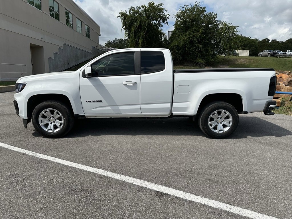 2021 Chevrolet Colorado LT photo 2