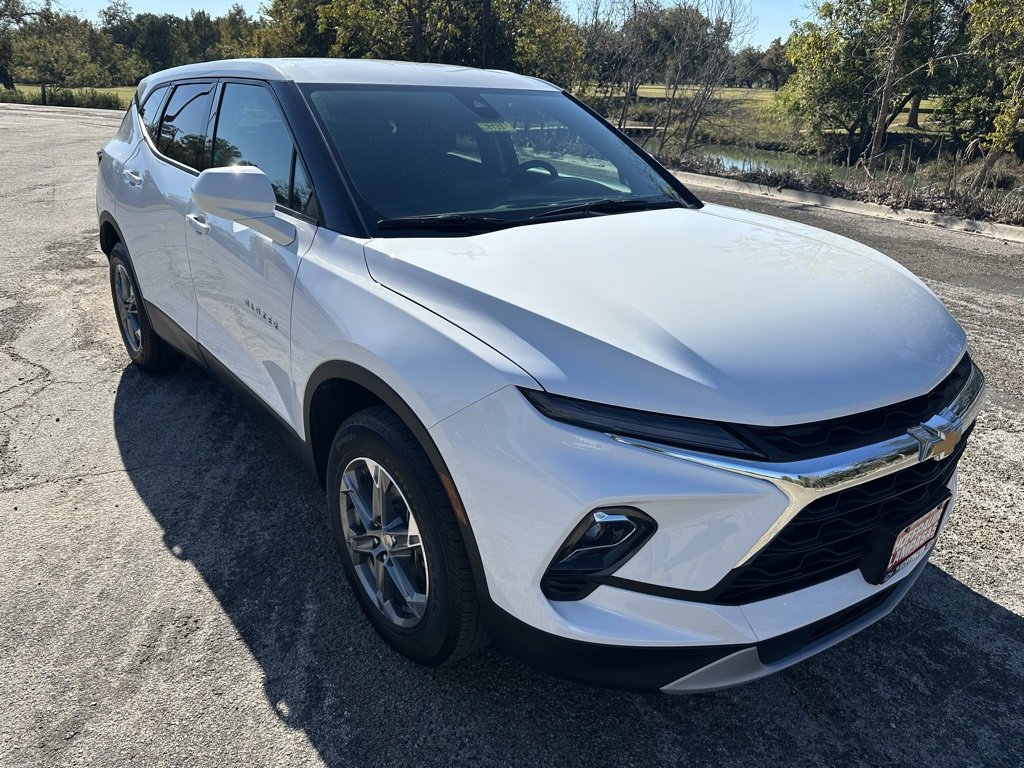 2025 Chevrolet Blazer 2LT photo 4