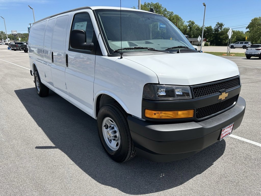 2025 Chevrolet Express Cargo 2500 Van photo 2