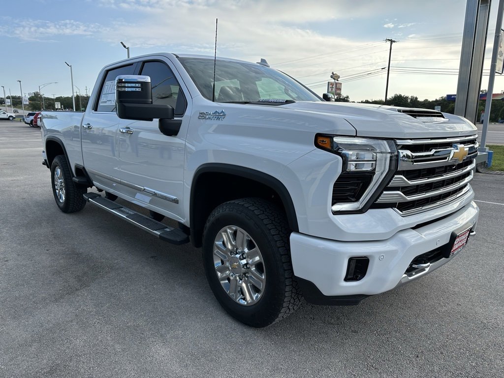 2025 Chevrolet Silverado 2500HD High Country photo 4