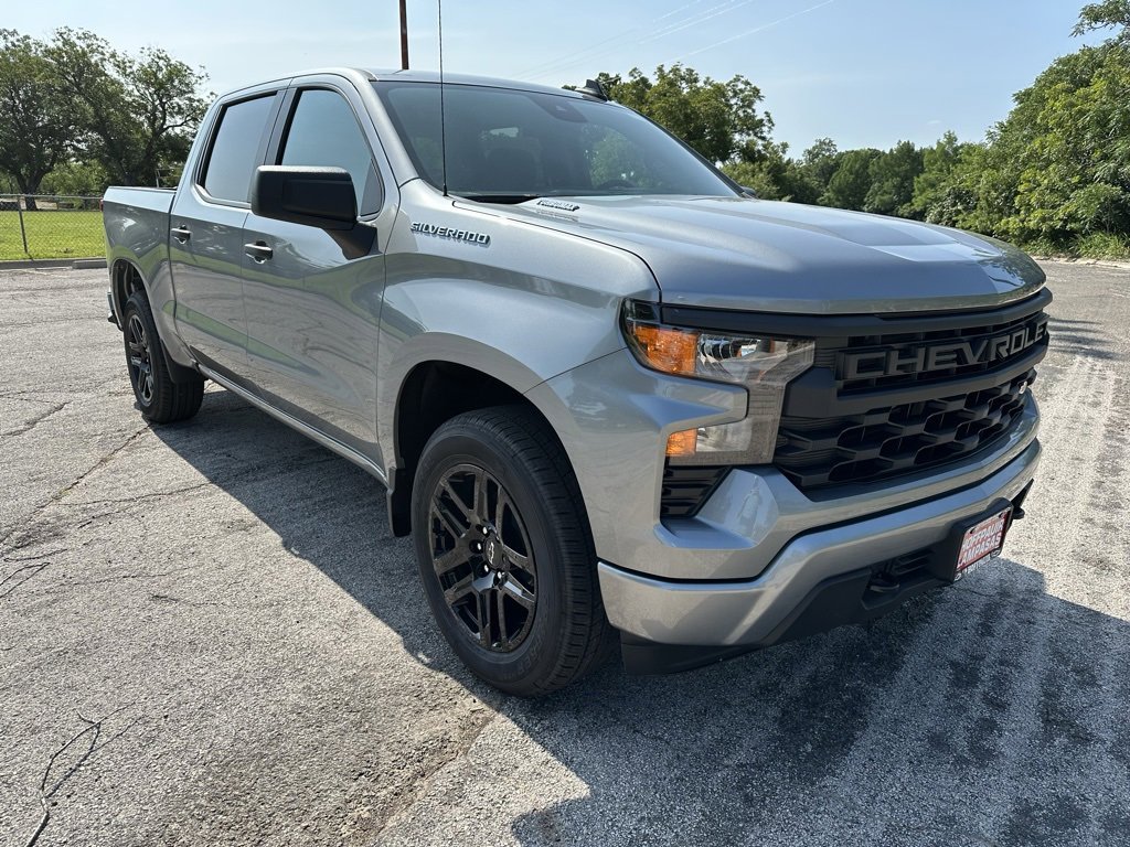 2025 Chevrolet Silverado 1500 Custom photo 4