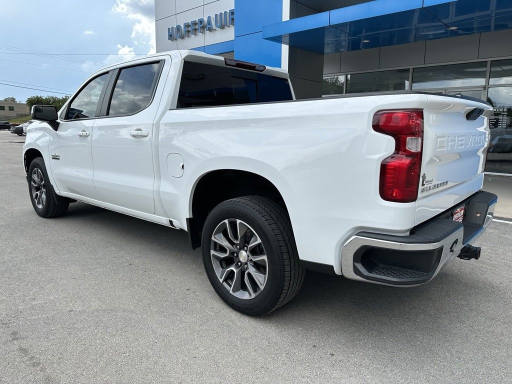 2021 Chevrolet Silverado 1500 LT photo 2