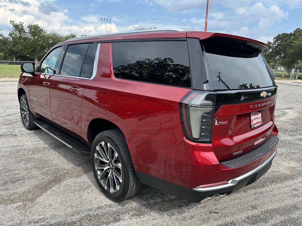 2026 Chevrolet Suburban High Country photo 3