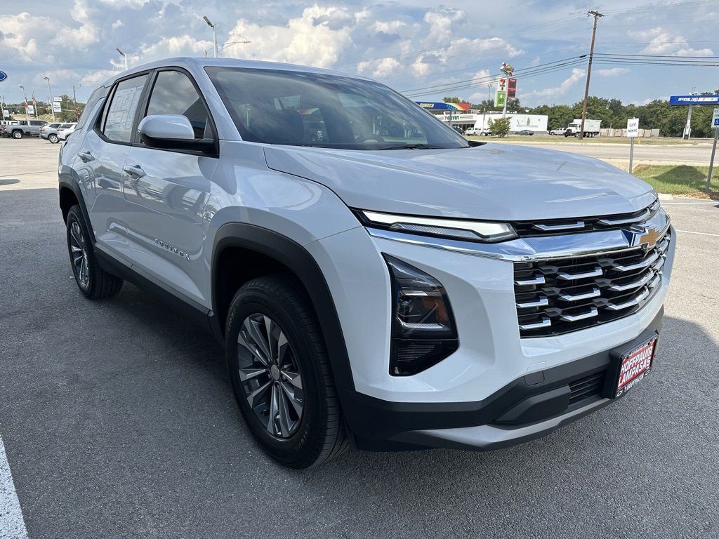 2026 Chevrolet Equinox LT photo 4