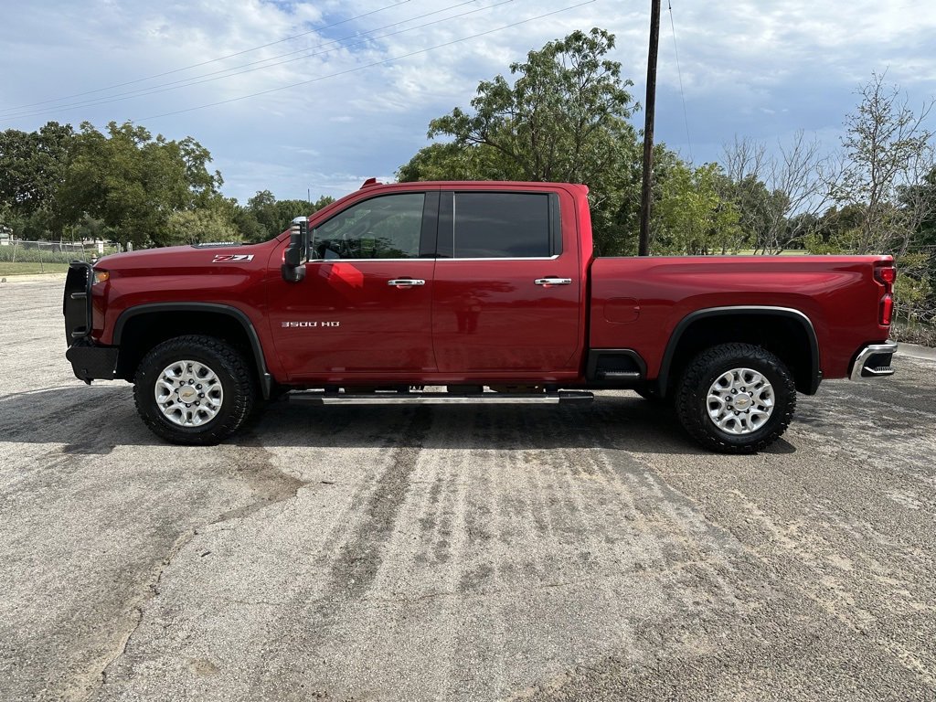 2022 Chevrolet Silverado 3500HD LTZ photo 2