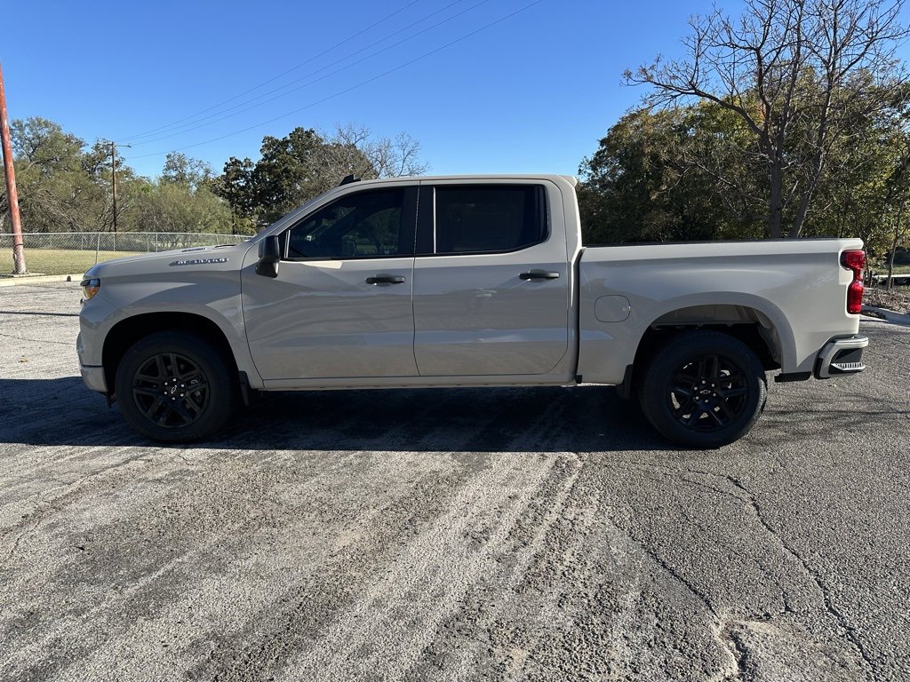 2026 Chevrolet Silverado 1500 Custom photo 2