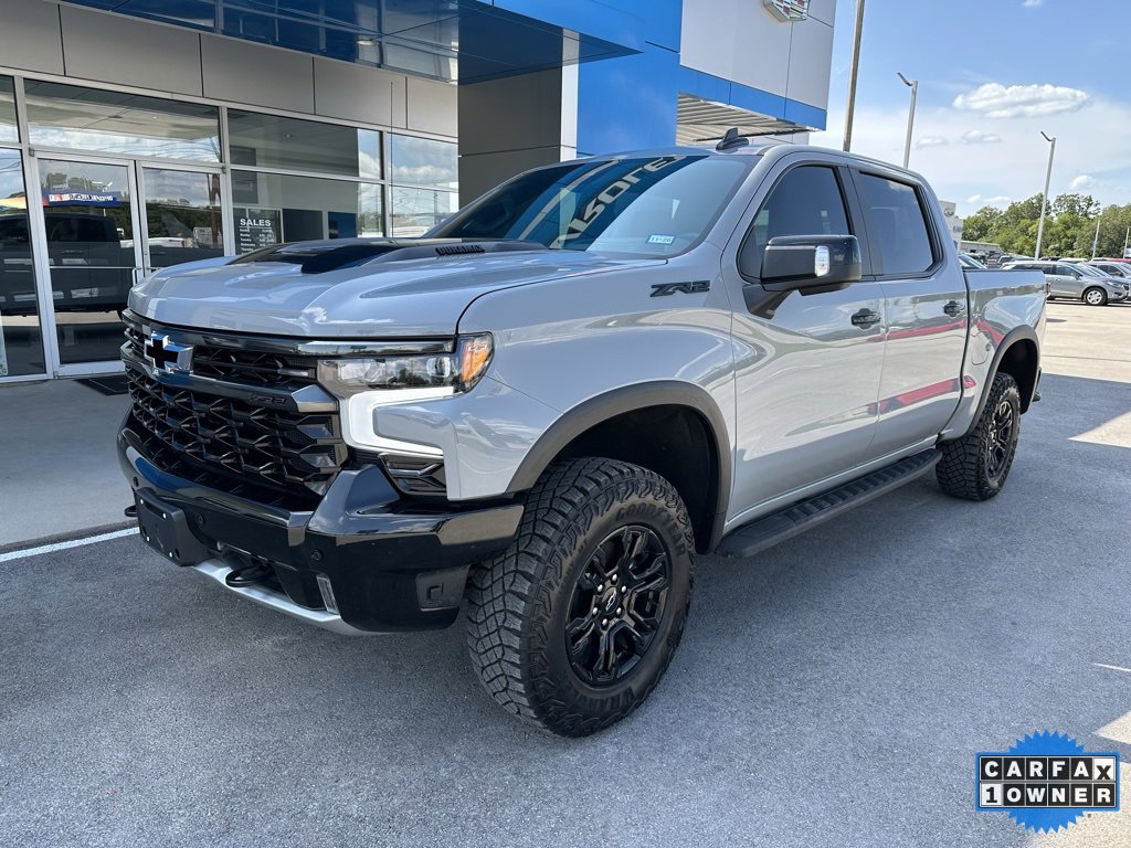 2025 Chevrolet Silverado 1500 ZR2's photo