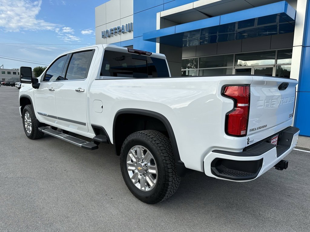 2025 Chevrolet Silverado 2500HD High Country photo 3