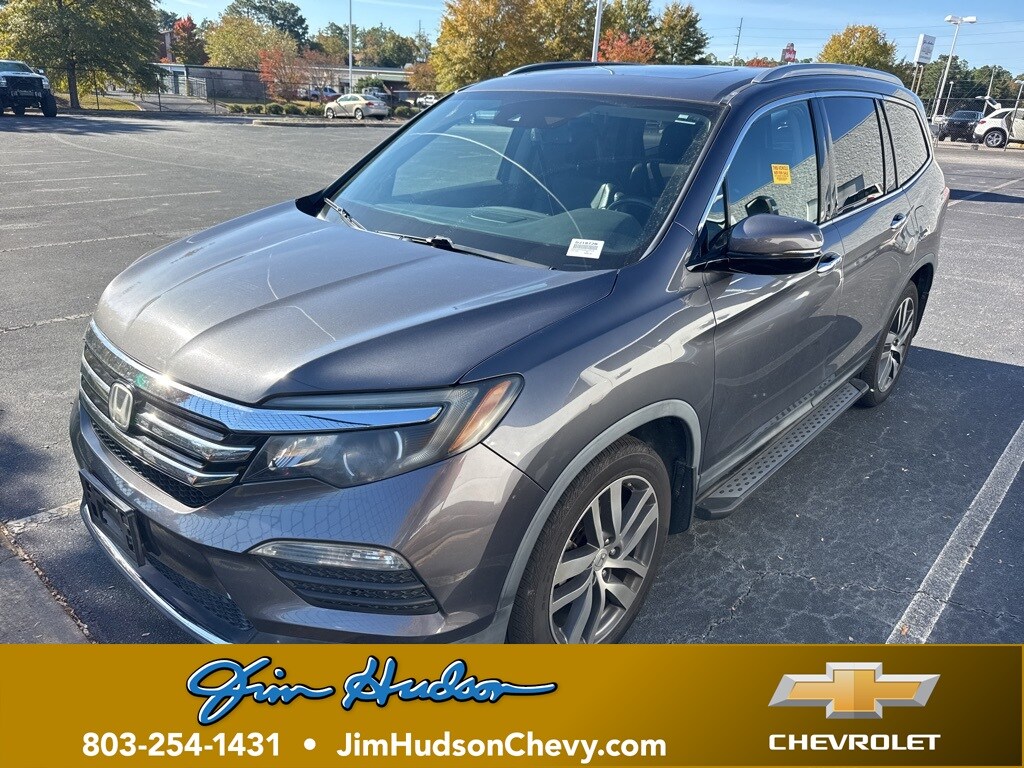 Used 2017 Honda Pilot Touring FWD SUV