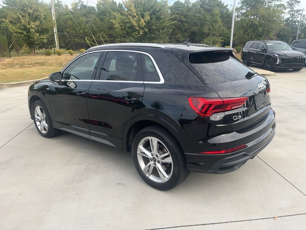 2023 Audi Q3 45 TFSI S line Premium photo 3