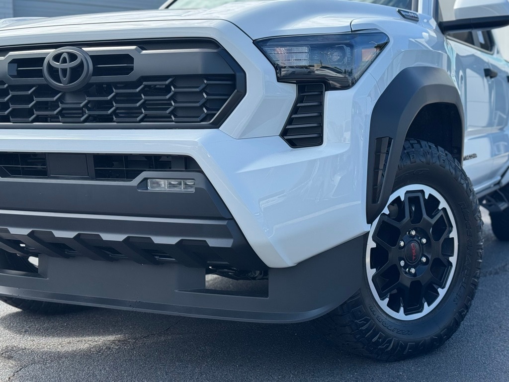 New 2025 Toyota Tacoma i-FORCE MAX TRD Off-Road i-FORCE MAX Truck Double Cab