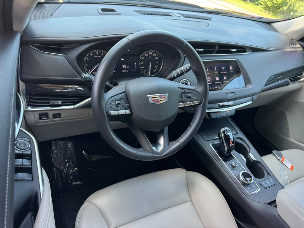 2022 Cadillac XT4 Premium Luxury photo 3