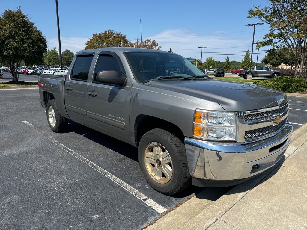 2013 Chevrolet Silverado 1500 LT photo 2