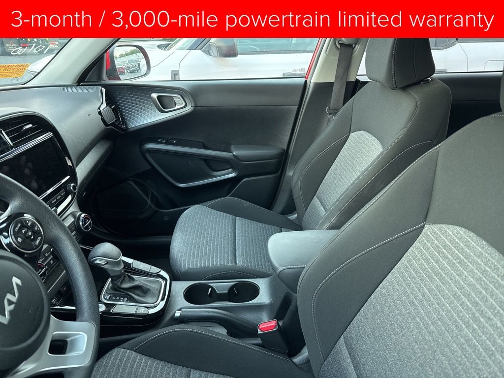 2022 Kia Soul S photo 3