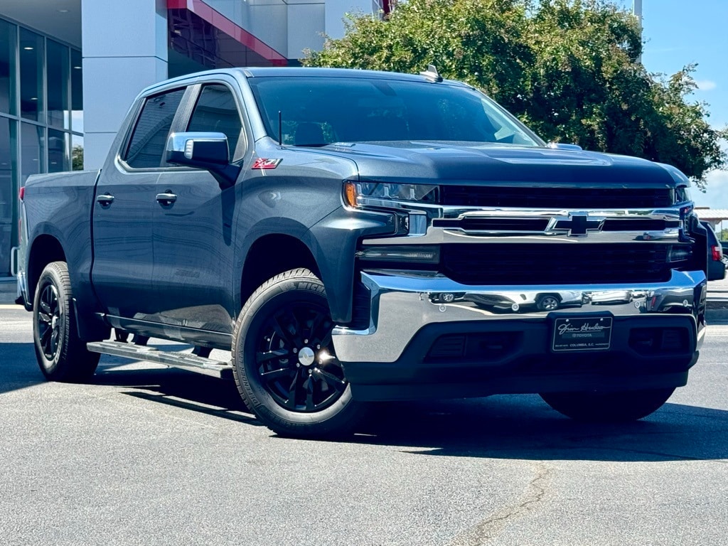 Used 2020 Chevrolet Silverado 1500 LT with VIN 3GCUYDET6LG398366 for sale in Sumter, SC