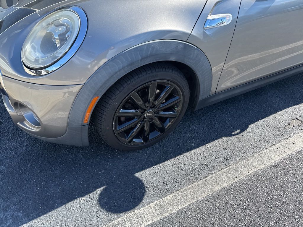 2016 Mini Cooper Convertible S photo 2